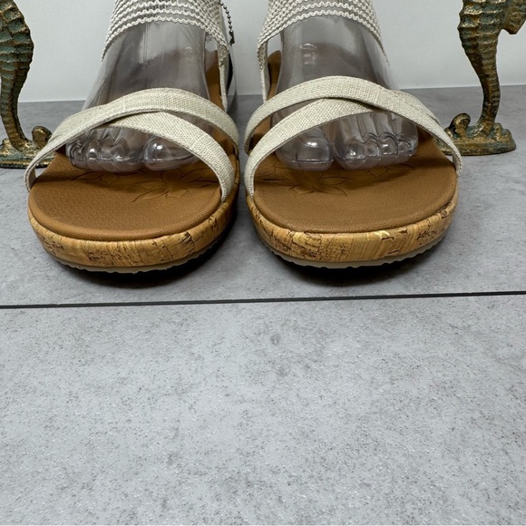 Skechers Beige Beverlee High Tea Sandals w/Comfortable Footbed Size 11 - Picture 5 of 11